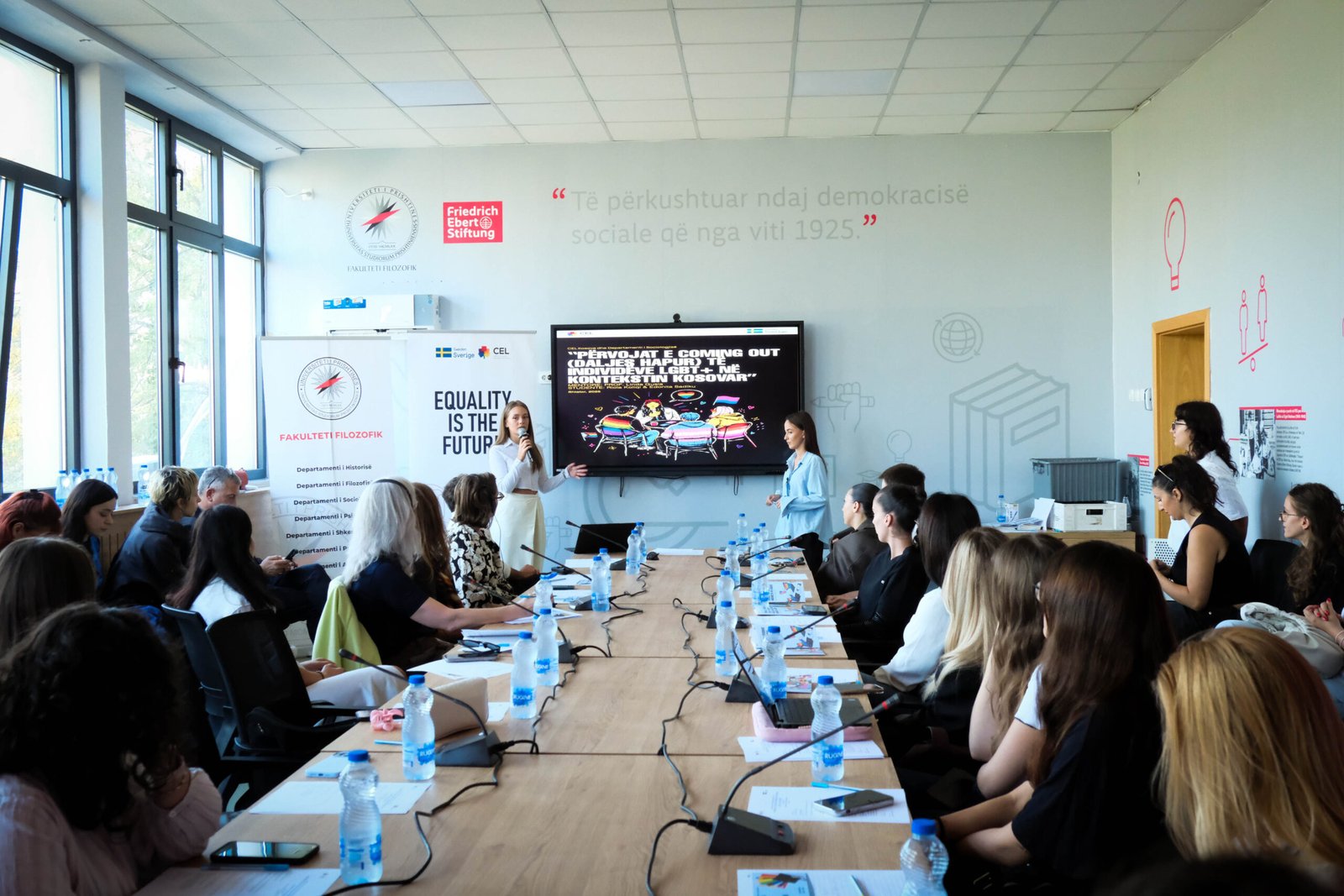 U mbajt Konferenca e Prezantimit të Hulumtimeve Studentore